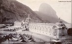 Fotografia feita sob encomenda para exibio na Exposio Nacional de 1908. <br></br> Palavras-chave: relaes de poder, relaes culturais, paisagens, Rio de Janeiro.